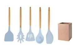 Ustensiles De Cuisine Avec Pot